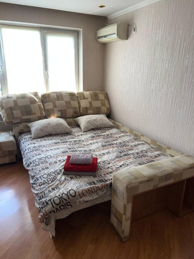 Двокімнатна Квартира На Архипенко Kiev Exterior foto